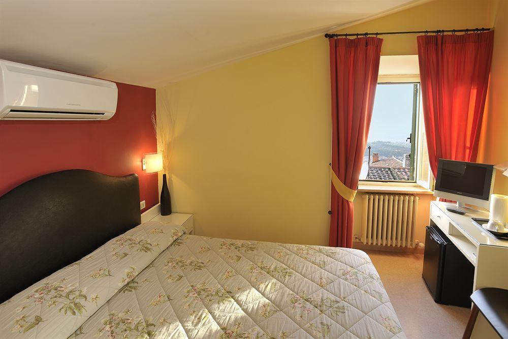 Hotel Eden Перуджа Екстер'єр фото